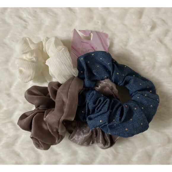 NEW 25 Pieces of Hair Accessories Headwraps Scrunchies Side Combs Claw Clip - Picture 6 of 7